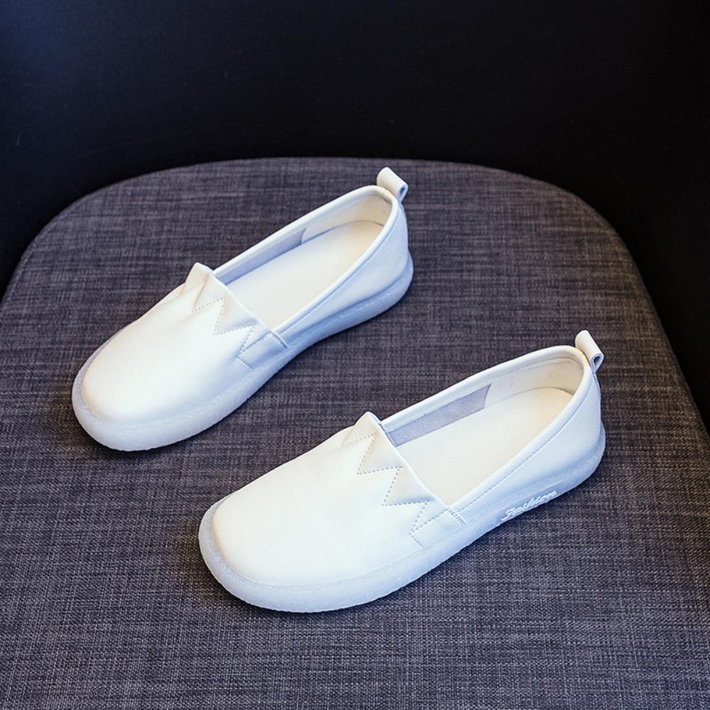 Женская кожаная повседневная обувь, новые дышащие женские туфли на мягкой подошве, кожаные мокасины с полостью, туфли на плоской подошве, женские, большого размера 43 44