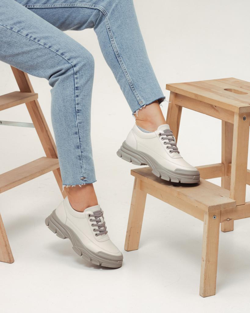 Кроссовки женские Lifexpert 80150 36 молочные кожа