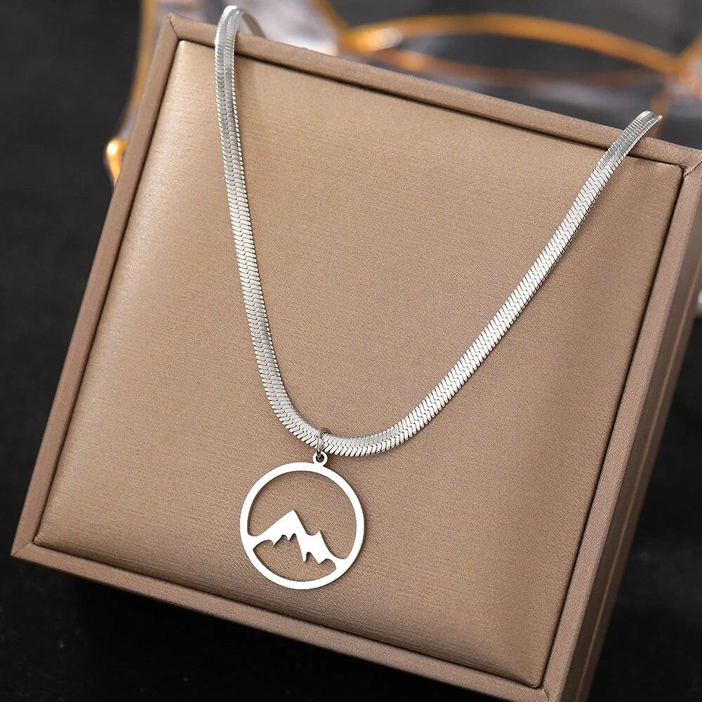 Ожерелья из нержавеющей стали с подвесками в виде змеи и елочки, готические винтажные подвески в виде дерева удачи для женщин