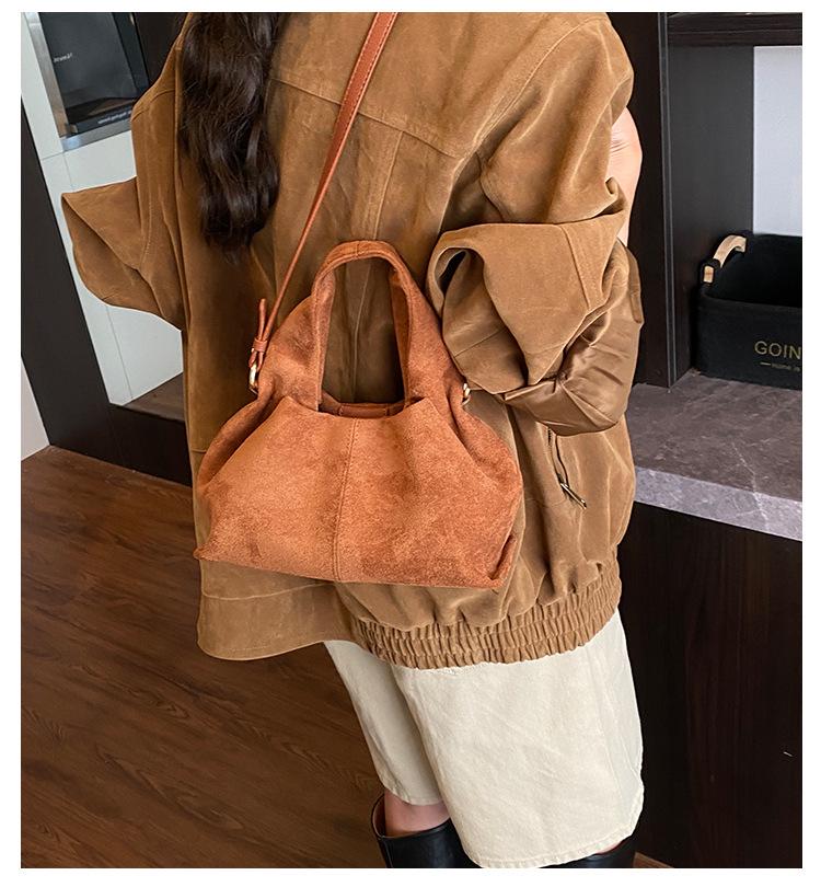 Retro Women's Pleated Handbag - 2025 Autumn/Winter Frosted Crossbody & Shoulder Bag