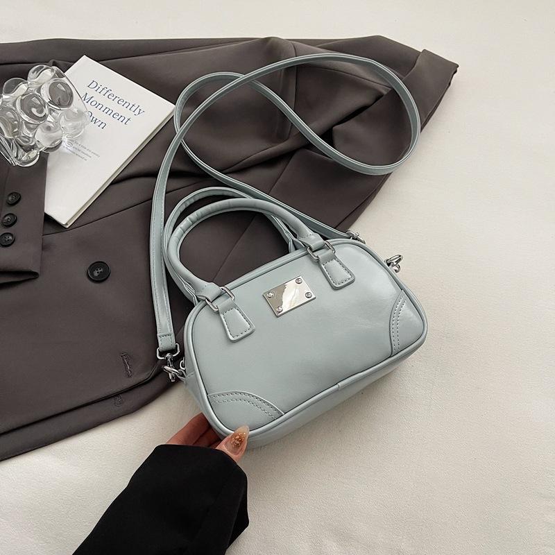 Super fire small bag women's 2025 new trendy spring summer versatile shoulder messenger bag Korean version handbag small square bag