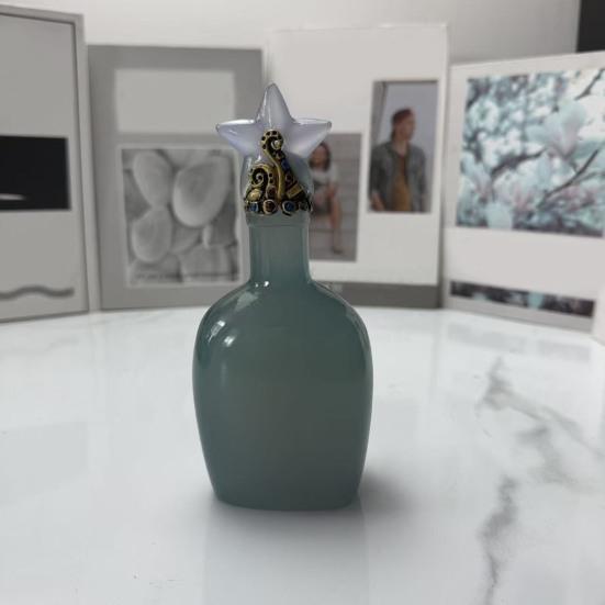 Yousheng Vintage Decorative Bottle Ornament Resin Star Theme Vase Table Centerpiece Bedroom Living Room Dining Table Bookshelf Desktop Decoration