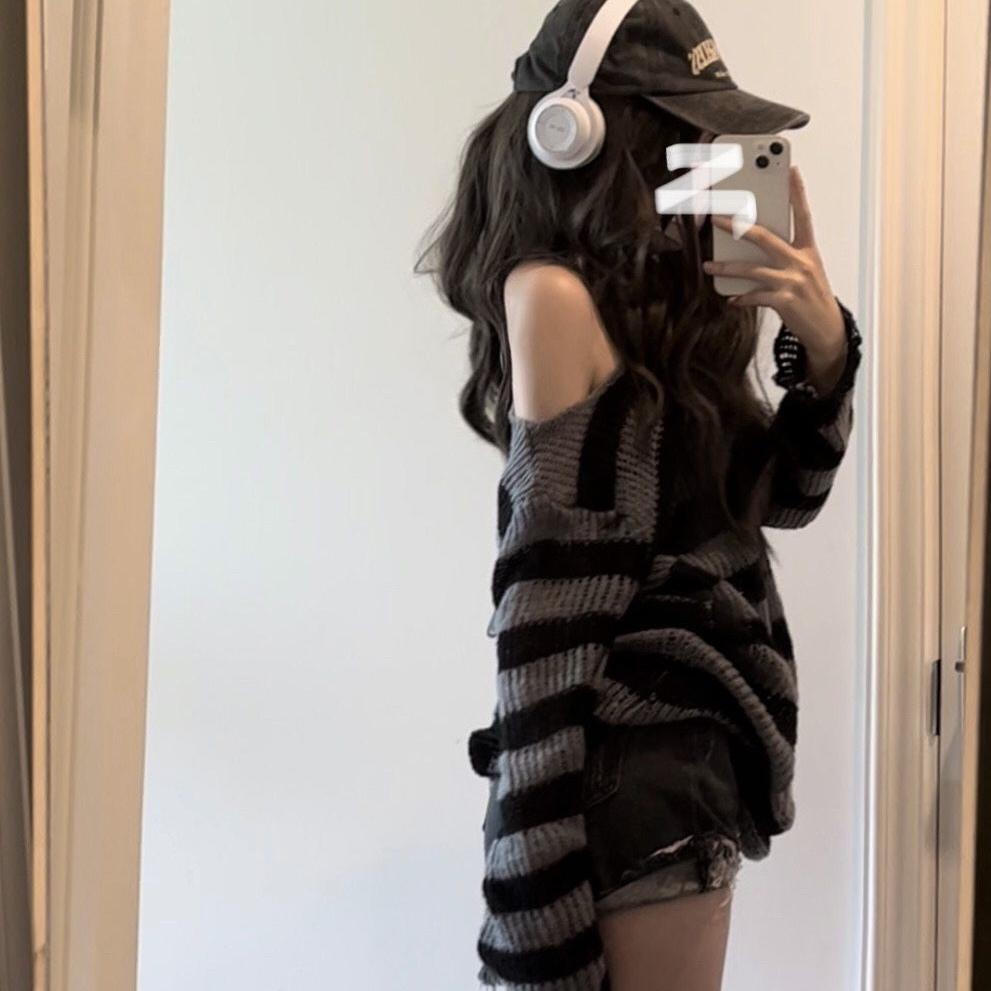 Gothic Streetwear Striped Knitted Sweater Women Harajuku Punk Hollow Out Jumper Hole Loose All-match Tops Grunge E-girl