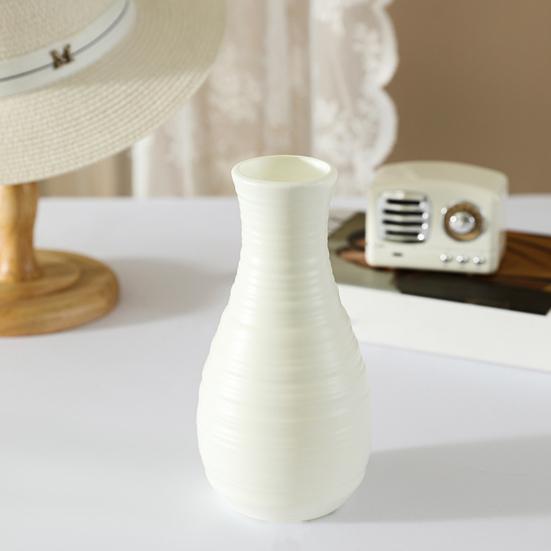 Imitation Ceramic Plastic Vase Budget-friendly Decorative Plastic White Vase Flower Arrangement Decoration