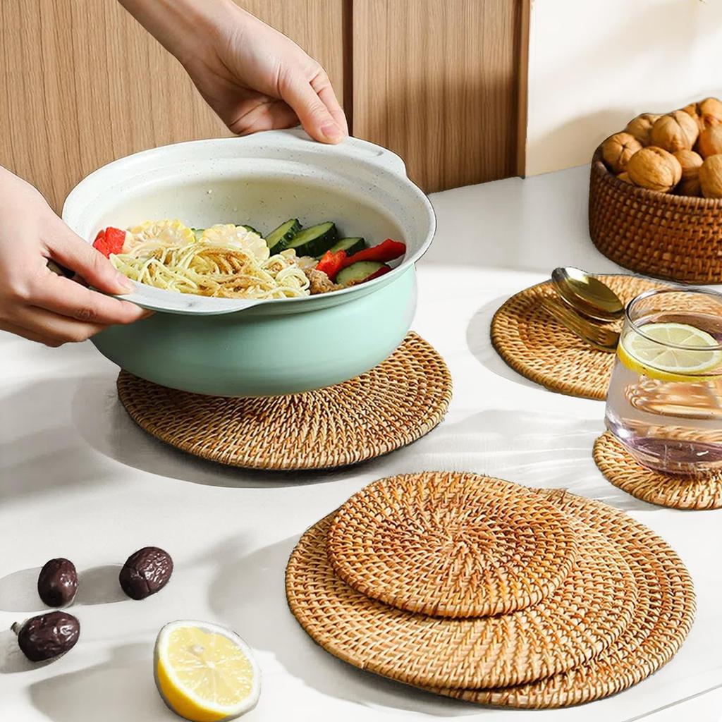 Набор из 2 ротанговых натуральных изолированных подставок для горячего, плетеные вручную ротанговые подставки для мелочей, изолированные подкладки и набор натуральных подставок ручной работы, набор термостойких подставок,