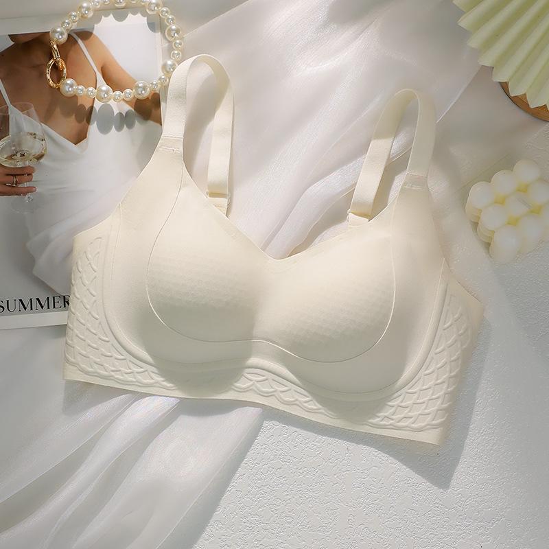 Large breasts show small traceless lifting underwear women's fixed cup gathering anti-sagging collection breast adjustment thin bra cover