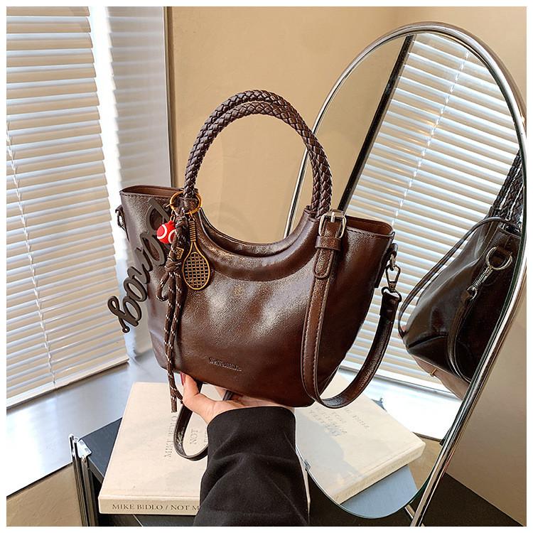 Ielgy Autumn Winter Retro Fashion One-Shoulder Messenger Bag Ladies Portable Bucket Bag