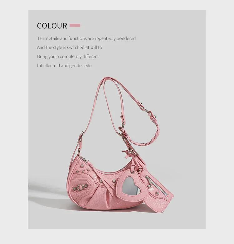 Женская плиссированная сумка для мотоцикла в форме полумесяца 2023 года с заклепками и кисточками