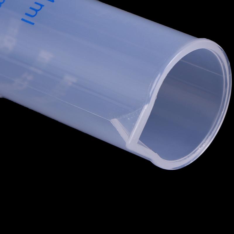 Измерительный цилиндр на 100 мл. Измерительный цилиндр с синей шкалой, устойчивый к кислотам и щелочам.