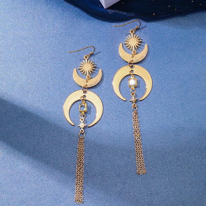 Bohemian Style New Personalities Originality Moon and Sun Pendant Earrings Crescent Tassel Pendants Party Jewelry Gifts for Girl