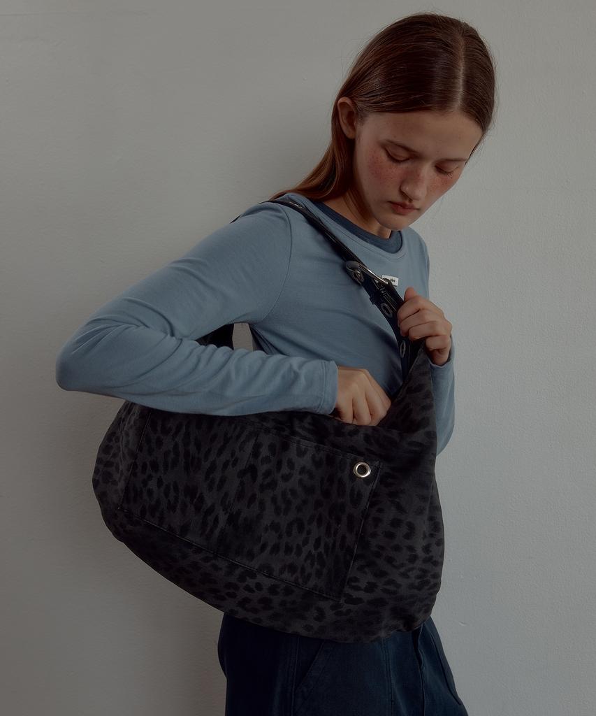 Сумка через плечо Leterie Leopard Charcoal Buckle, двусторонняя_3 цвета