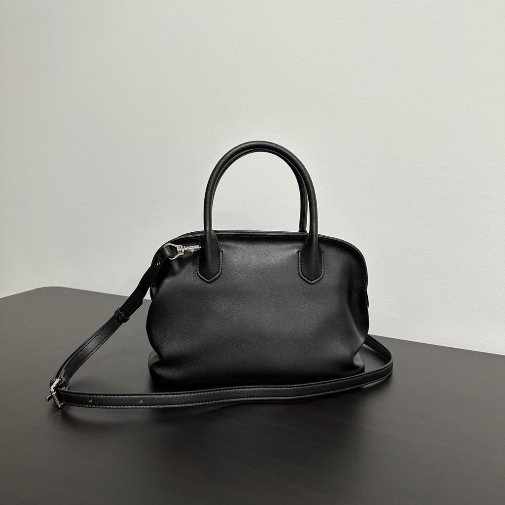 First Layer Cowhide Row French Minimalist Premium Sense Commuter Bowling Bag Wrinkled Minimalist Wind Large Capacity Handbag