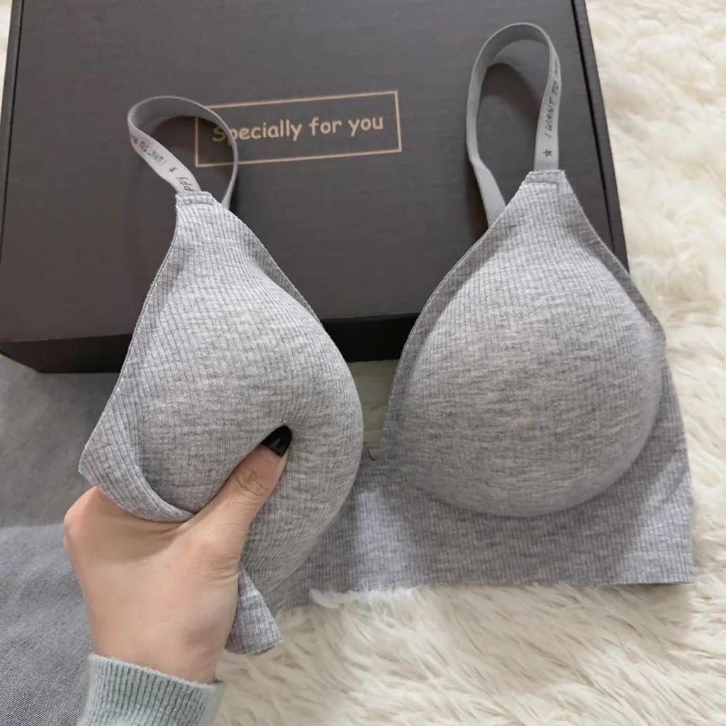 Japanese Wirefree Deep V Seamless Bra - Comfortable, Lightweight, Simple Design for Small Busts In Summer