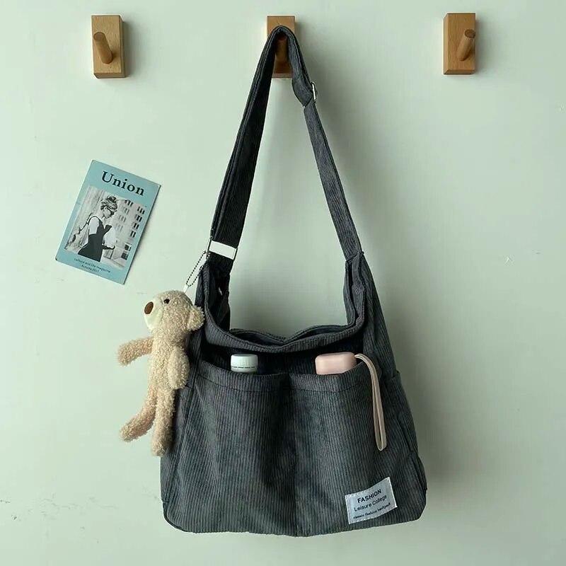 Вельветовые сумки на плечо 2023 Женская мода для отдыха в студенческом стиле Шоппер с несколькими карманами Дизайнерские сумки большой вместимости Сумки-тоут