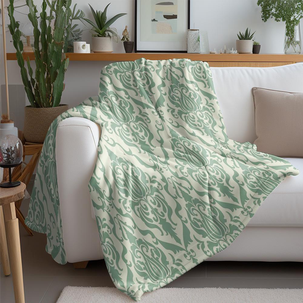 Green geometric floral pattern Flannel printed blanket suitable for all seasons suitable for living room office sofa and travel