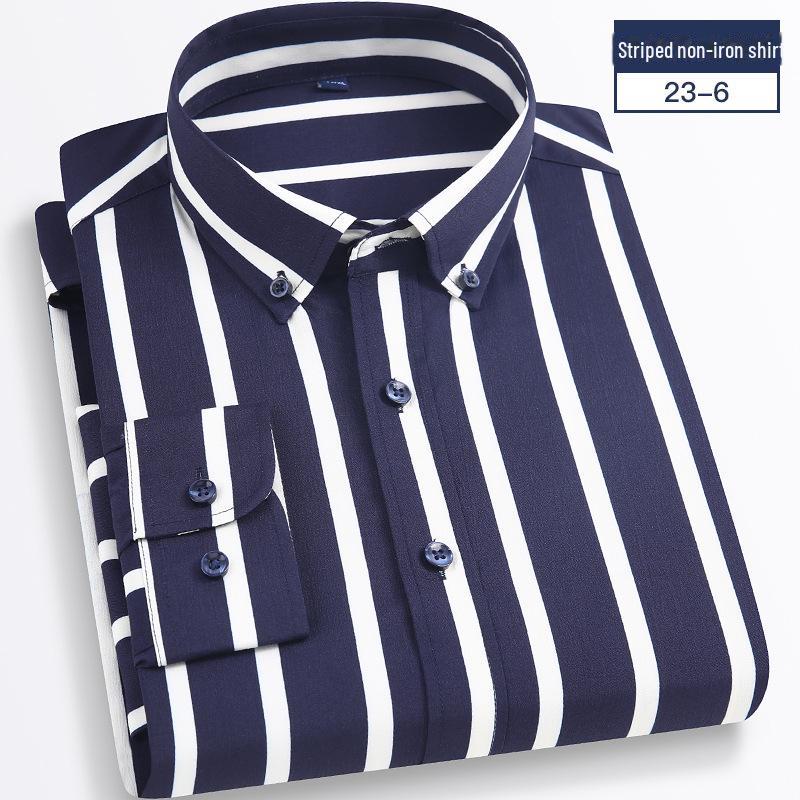 Мужская рубашка 2025 года в полоску, с длинным рукавом, облегающего корейского кроя — повседневная деловая одежда, не требует глажки, удобная.