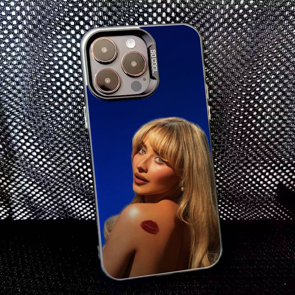 Чехол для телефона Sabrina Carpenter Short n Sweet Для iPhone 16,15,14,13,12,11,8,7,Pro,Max,Plus,Mini,XS,SE Противоударный Черный Матовый Жесткий
