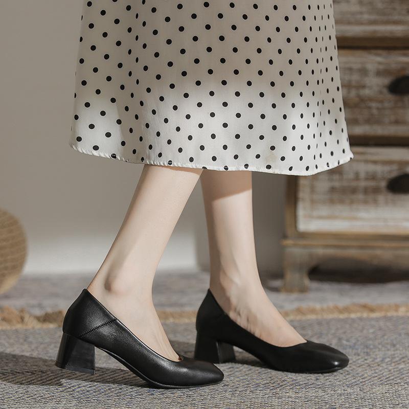 Черные классические туфли на толстом каблуке для женщин, простые туфли из кожи с квадратным носком на низком каблуке для офисных работников, стюардесс, этикет для отелей