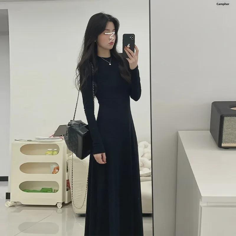 Hepburn-Style Black Long-Sleeve Slim Fit Dress for Autumn/Winter
