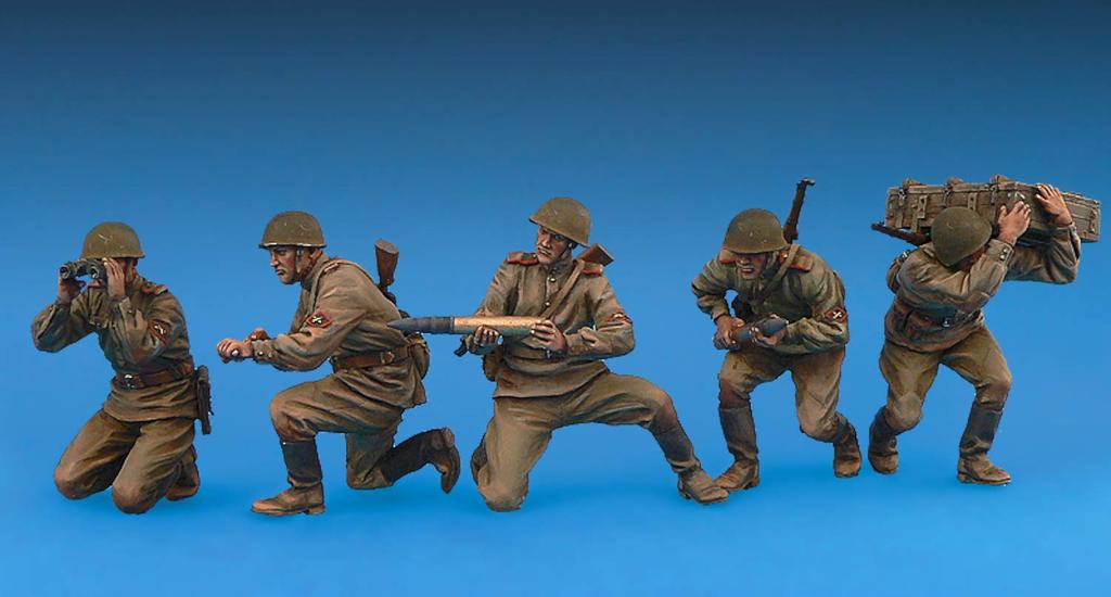 Miniart Scale Soviet Artillery Corps with Ammunition Infantry and Plastic Model Kit MA35231 1/35 (5 Figures) Box, Rifle, Equipment,