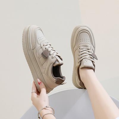 2025 весна маленькие белые туфли новая корейская версия ins женские студенческие туфли для увеличения роста на платформе спортивные туфли для скейтбординга повседневная обувь женская G7607