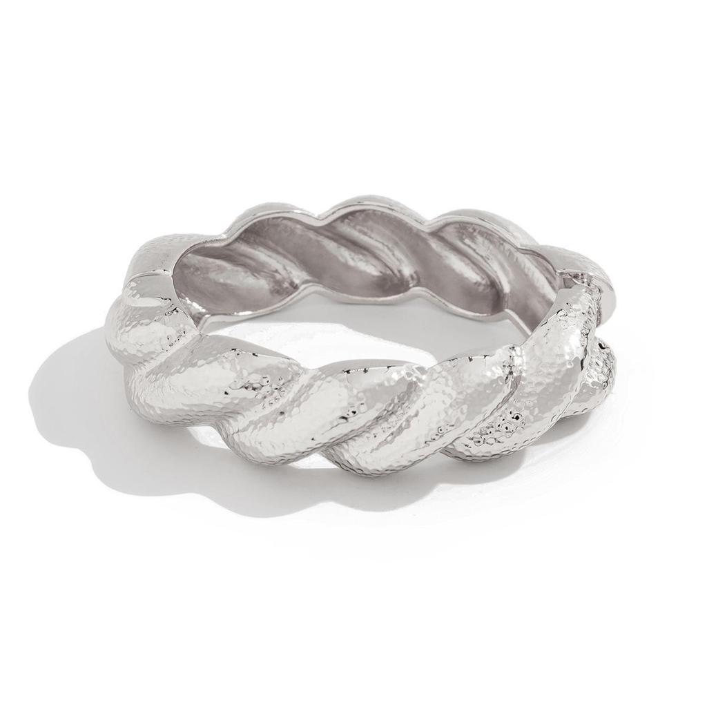 Комплект браслетов из сплава с европейским и американским узором «молоток» и широкими неровными краями