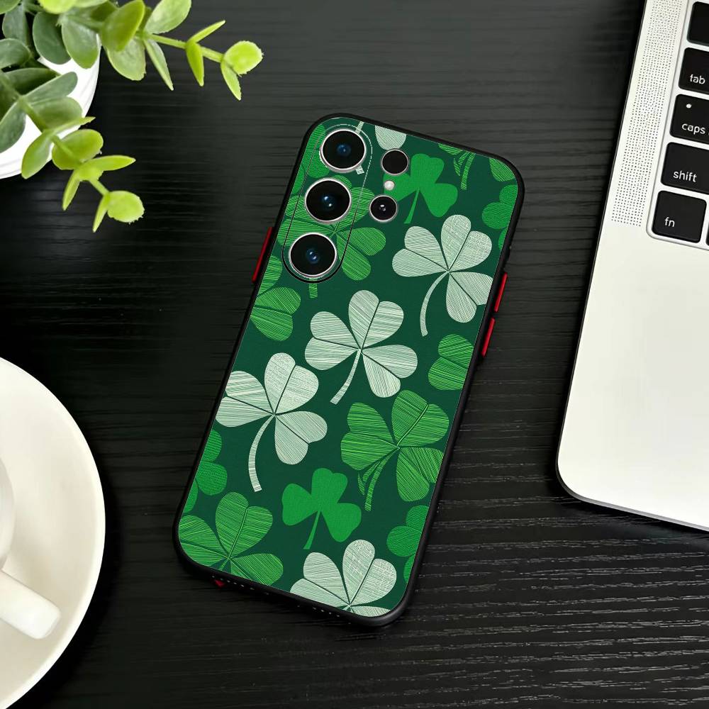 Lucky-Four-leaf clover Phone Case For Samsung S26,S25,S24,S23,S22,S30,S21,Ultra,Plus,FE 5G Black Soft Cover
