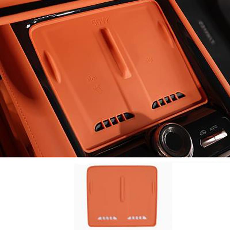 Car Center Console Wireless Charger Silicone Pad Storage Box Dustproof Anti-scratch Protective Mat For Lynk & Co 900 2025 2026