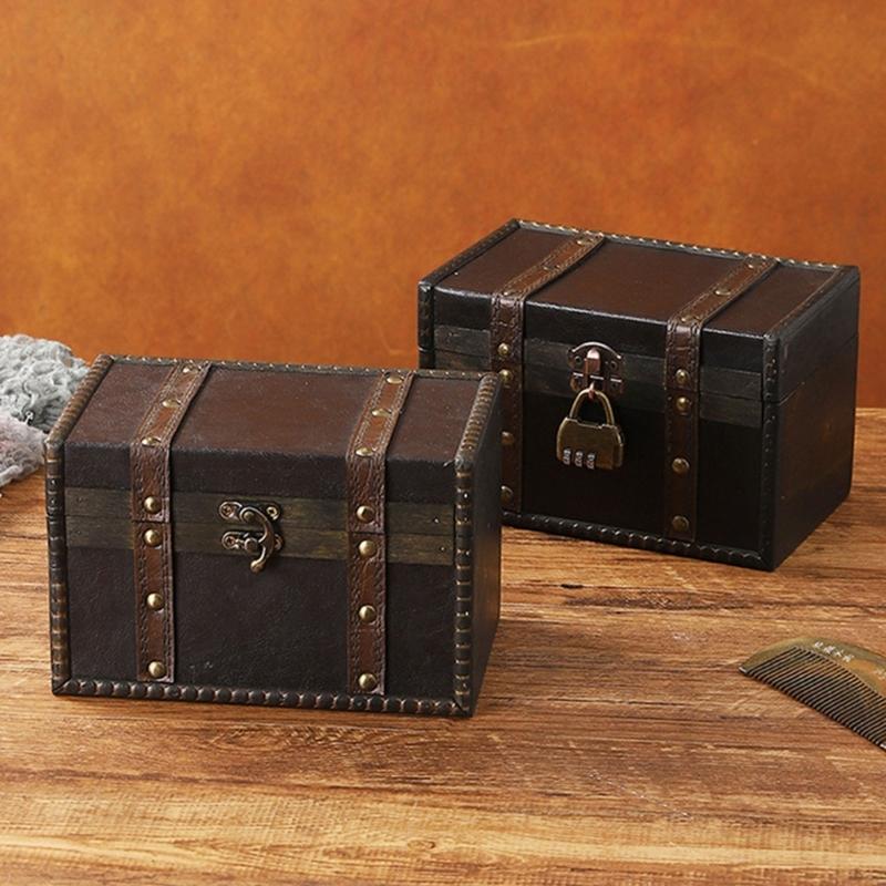 Practical Old Fashioned European Styles Sturdy Wood Trunk Stylish Storage Solution for Traveler and Fashion Lovers