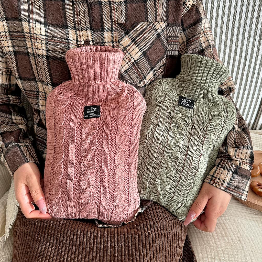 Simple Solid Color Knitted Large Capacity 2000ml Hot Water Bottle, Thickened Explosion-Proof Hand Warmer, Water-Filled Hot Water Bag