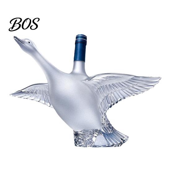 Amber Glass Decanter Goose Bird Shape Whiskey Decanter, 3D Animal Liquor Bottle for Bar Display, Art Wine Dispenser Home Gift Decorative