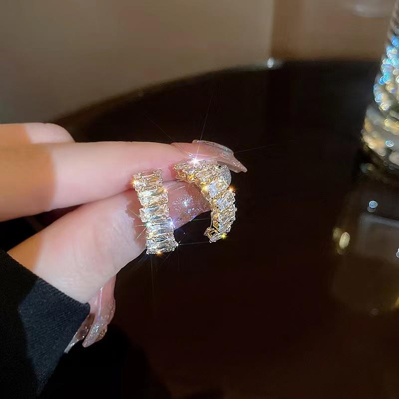 Новые роскошные высококачественные серьги-кольца с инкрустацией из фианита, круглые серьги с зеленым цирконием для женщин, ювелирные изделия для помолвки