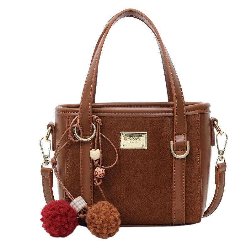 Модная повседневная сумка-мессенджер 2025 осень новая нишевая трендовая портативная сумка-ведро простая сумка на плечо сумка подмышку