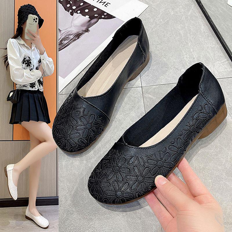 Женские легкие мокасины Mom Flat Loafers 2024 года, повседневные туфли с круглым носком и вышивкой, женские мягкие мокасины для отдыха