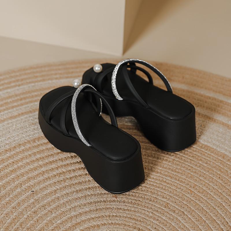 Thick-soled cool slippers women's spring and summer new muffin bottom toe flip-flops pearl rhinestones strips with beach shoes