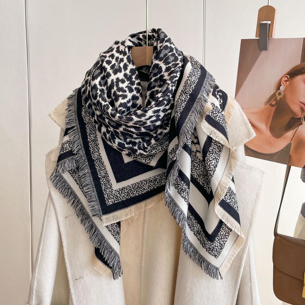 Leopard Print Large Square Scarf Korean Version Versatile Warm Cashmere Scarf Women'S Thickened Women'S Scarf Cape Shawl