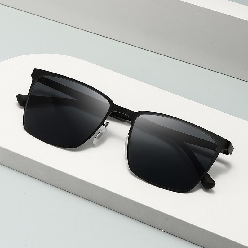 Men's sunglasses, new box ultra-light sunglasses, driving fishing anti-UV sunglasses.