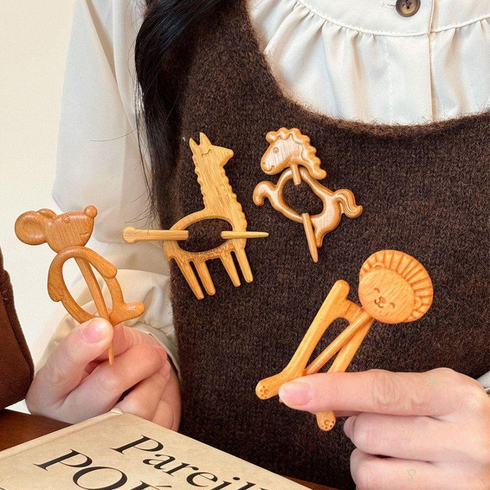 Lion Wooden Brooch Horse Pony Brooch Fashion Animal Sweater Pin Gift