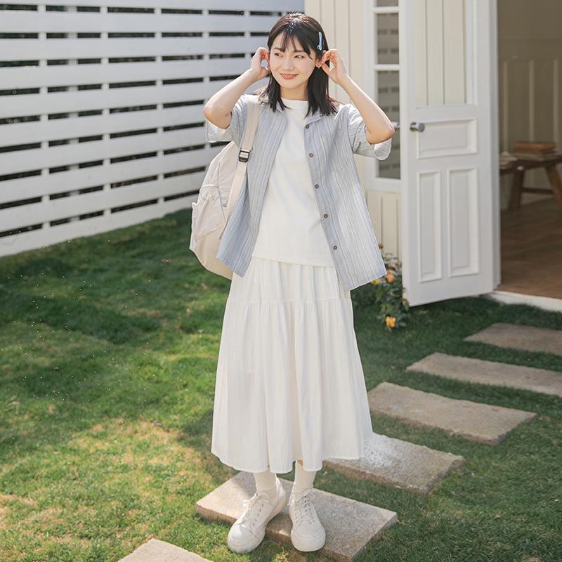 Huangzheng Women's Textured Striped Short-Sleeve Blouse, 2025 Japanese Hong Kong Style, Spring/Summer Collection.