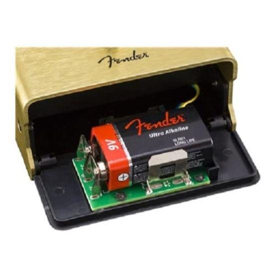 Fender Педаль искажения Effector Pugilist не (батареи включены)