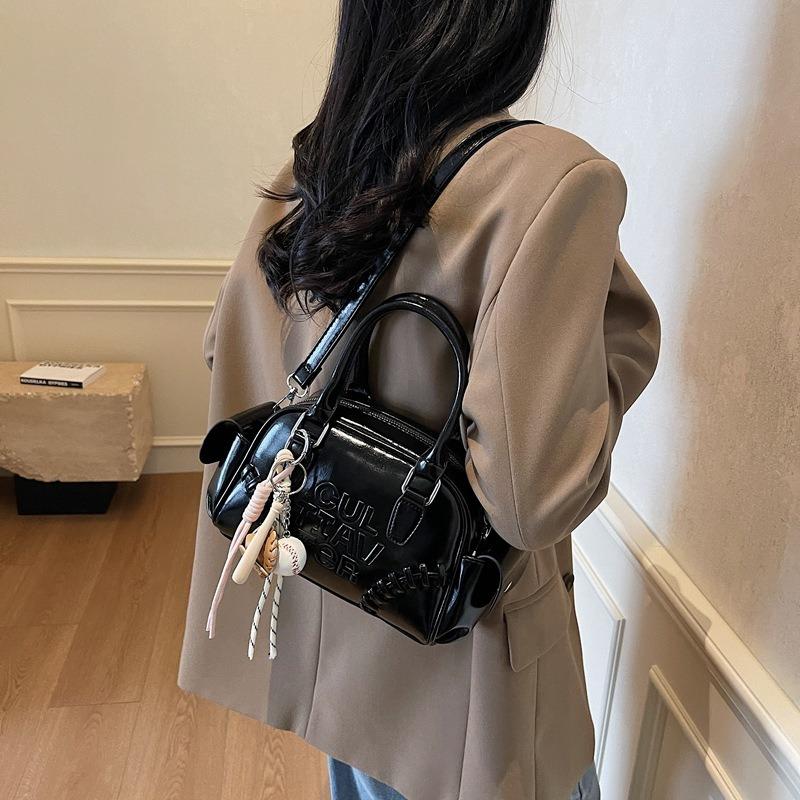 Popular Bags Women's New Casual Versatile Shoulder Messenger Bag Portable Pillow Bag