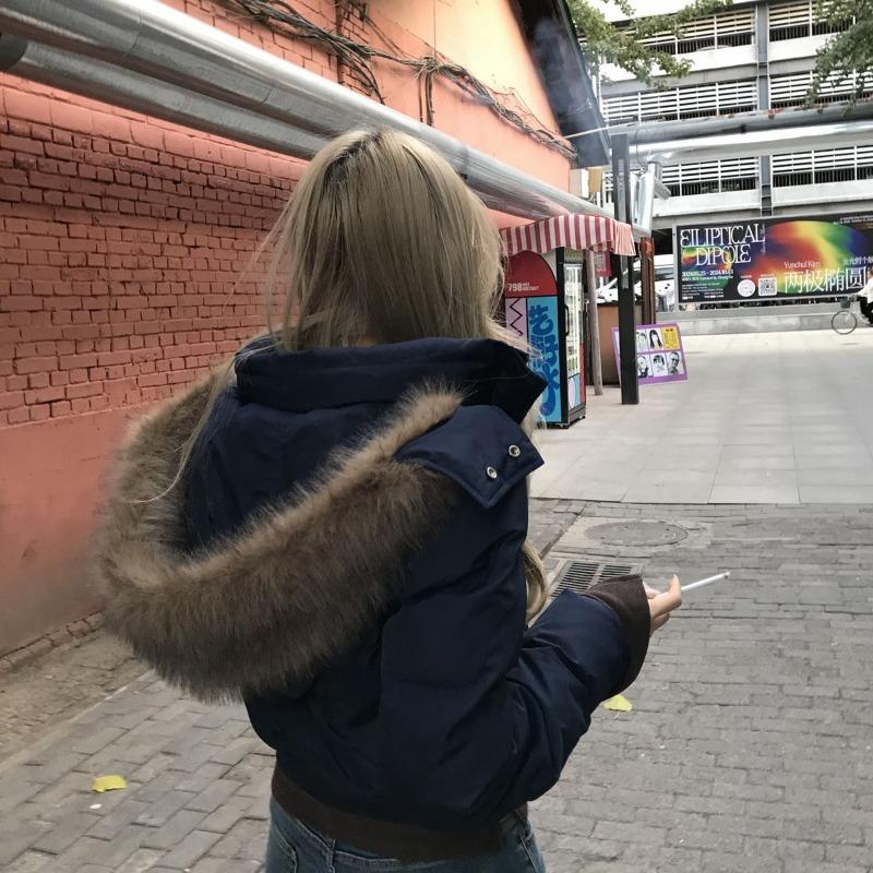 Sweet and Stylish Women Winter Short Puffer Jacket Thickened Warm Coat Youthful Big Fur Collar Design