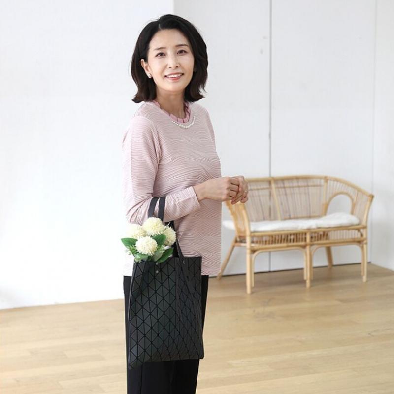 Shiz Madam Pearl Lace Jacquard Blouse T57273