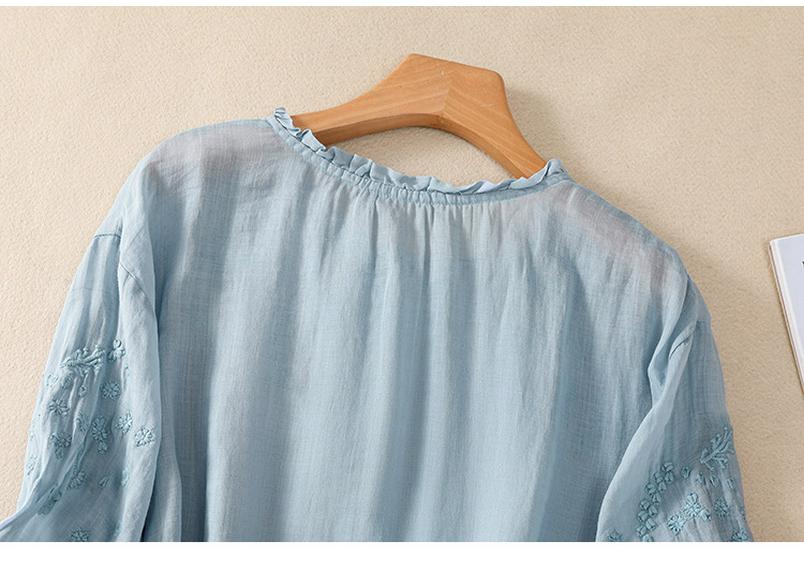 Летняя женская рубашка 2025 года с V-образным вырезом, вышивкой в виде цветов и рукавами с пятью швами