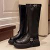 Кожаные женские высокие сапоги на платформе, массивные дизайнерские туфли на среднем каблуке с пряжкой, 2025, трендовая зимняя обувь до колена в готическом стиле, мотоциклетные ботинки Mujer