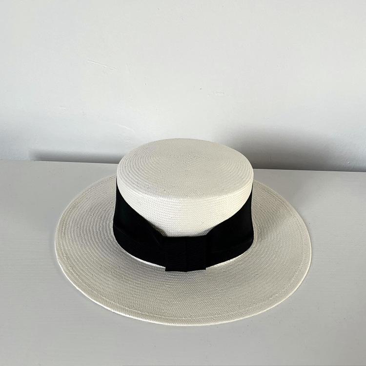 Spring and summer new simple white papyrus flat top hat outdoor travel sunshade sun protection flat top straw hat beach straw hat women