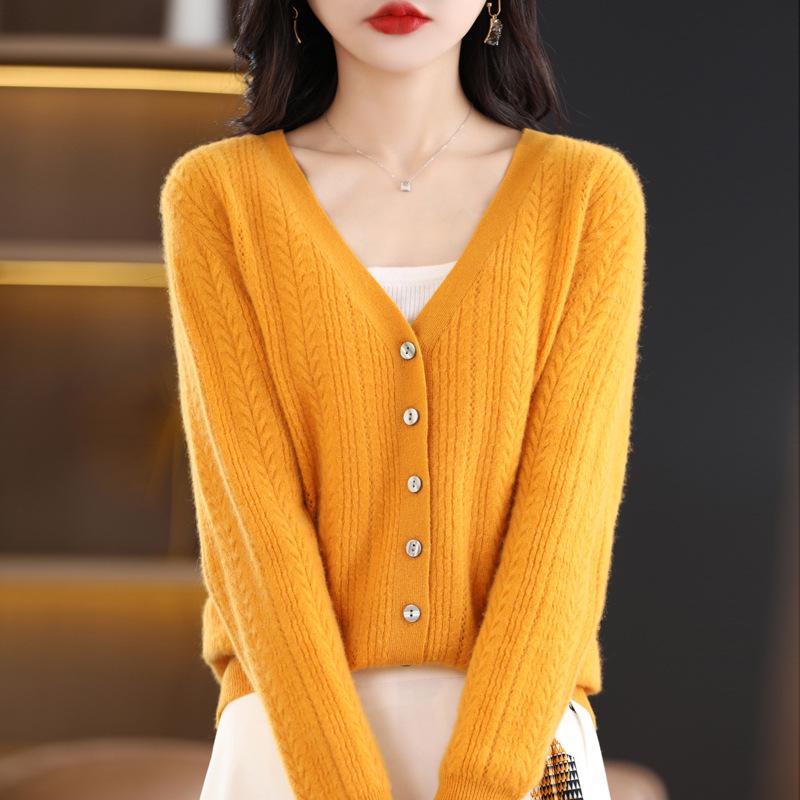 Spring 2023 Women's V-Neck Loose Knitted Cardigan with Sweater Collar