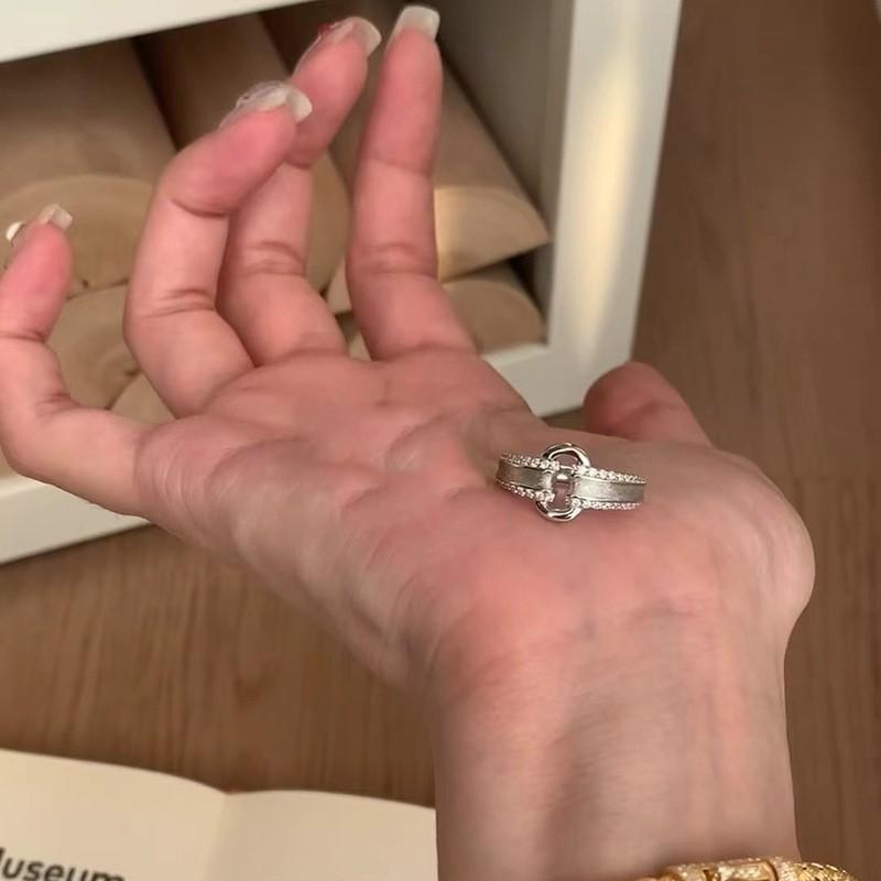 Elegant Lightweight Luxe Copper Ring With Unique Geometry And Glittering Details