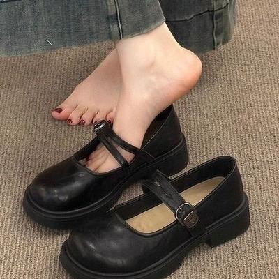 Мэри Джейн маленькие кожаные туфли женские 2025 новые однословная пряжка с юбкой маленькие белые туфли плоские одинарные туфли лоферы