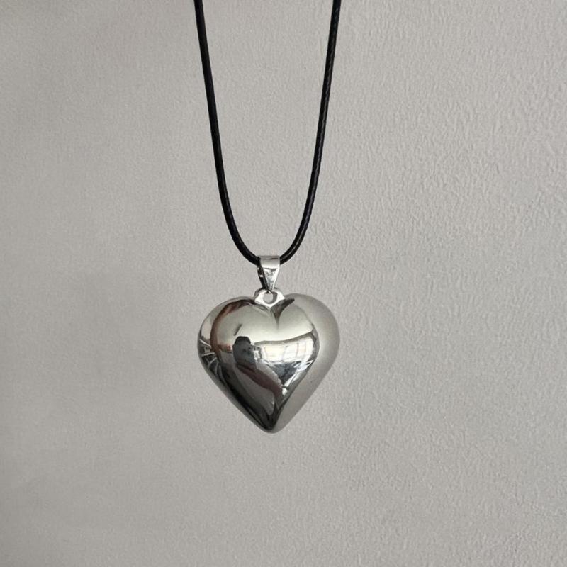 European and American Jewelry Simple Love- Pendant All-match Clavicle Chain Novel Wax Line Cold Wind Necklace for Girl